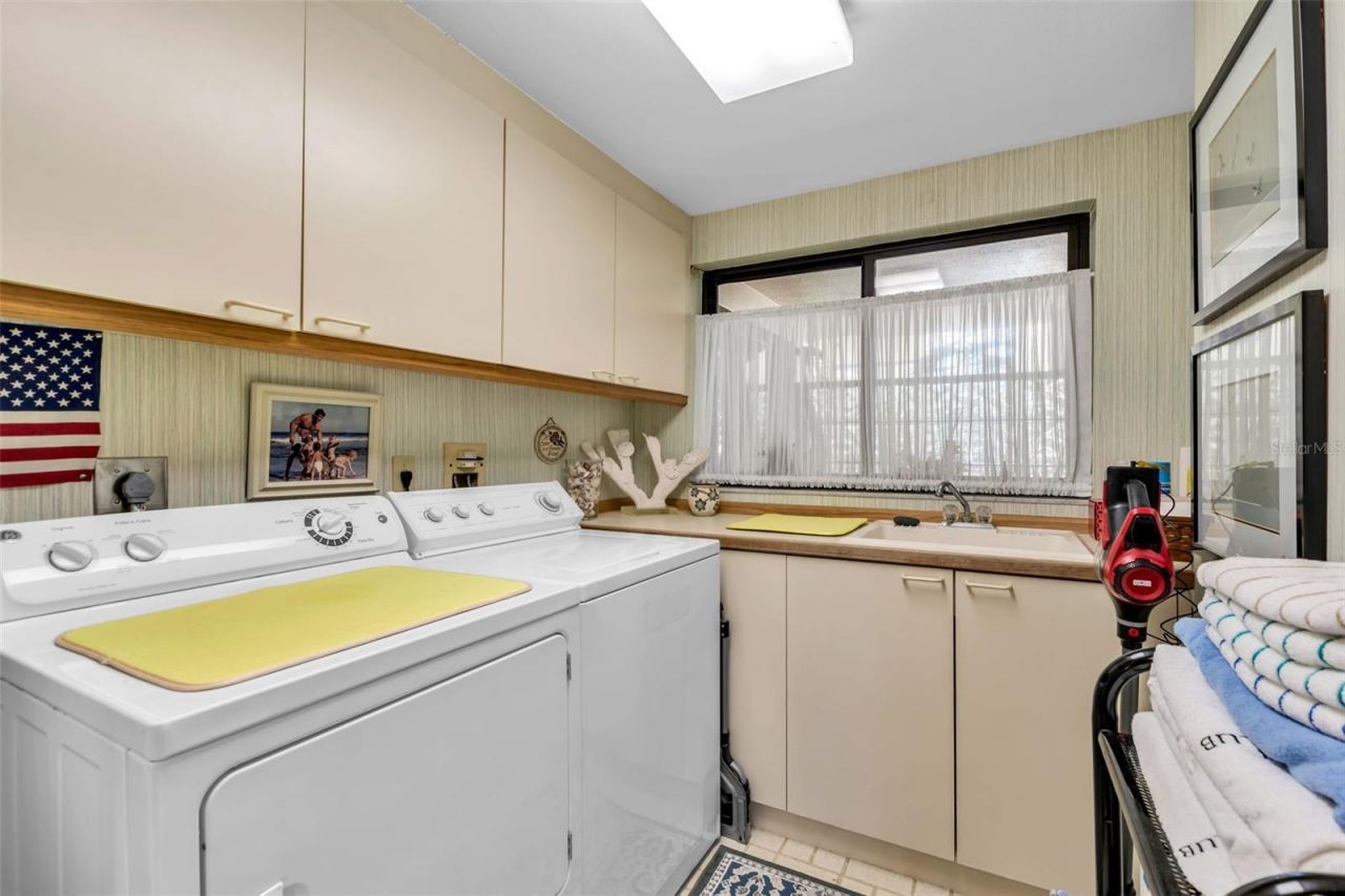 2110 Harbourside Drive , Unit 523, Longboat Key, FL 34228 Photo