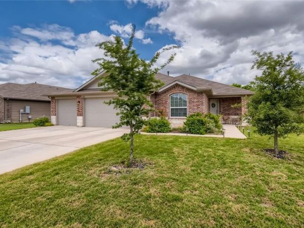 192 James Adkins DR, Kyle, TX 78640