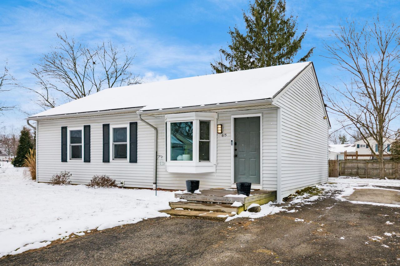613 Mistletoe Street, Columbus, OH 43230 Main Photo