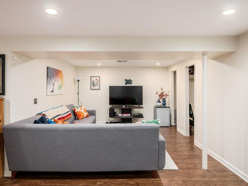 613 Mistletoe Street, Columbus, OH 43230 Photo 19