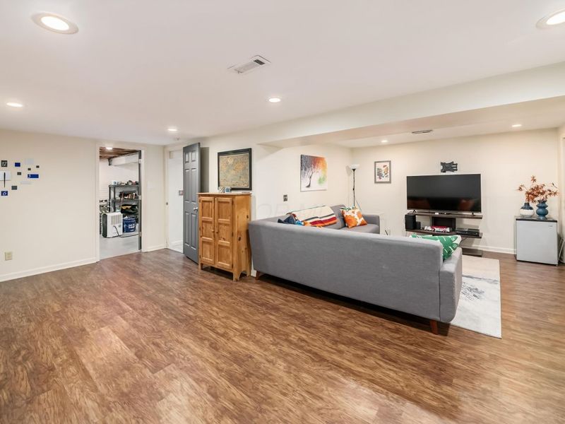 613 Mistletoe Street, Columbus, OH 43230 Photo 20