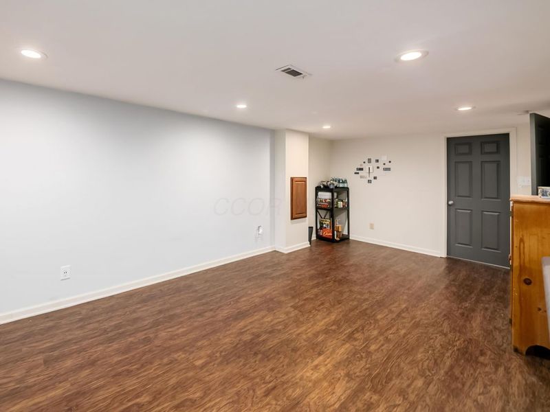 613 Mistletoe Street, Columbus, OH 43230 Photo 22