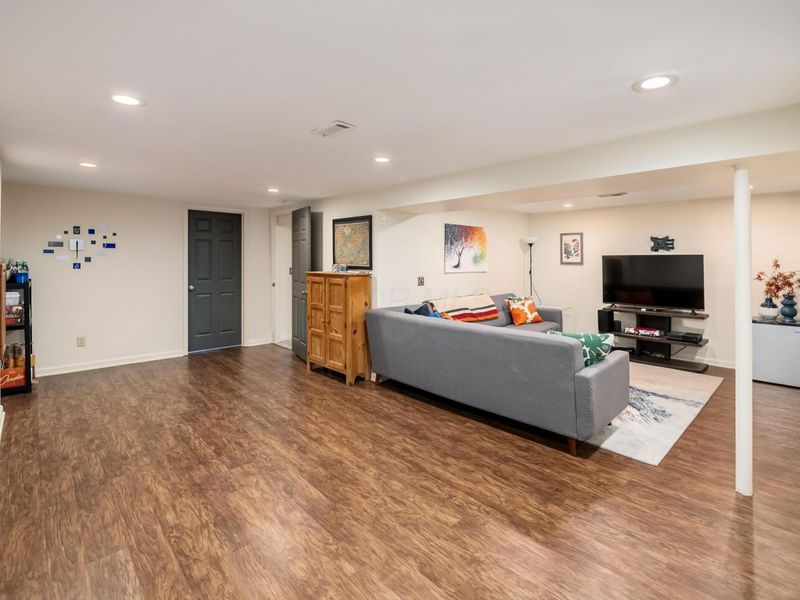 613 Mistletoe Street, Columbus, OH 43230 Photo 23