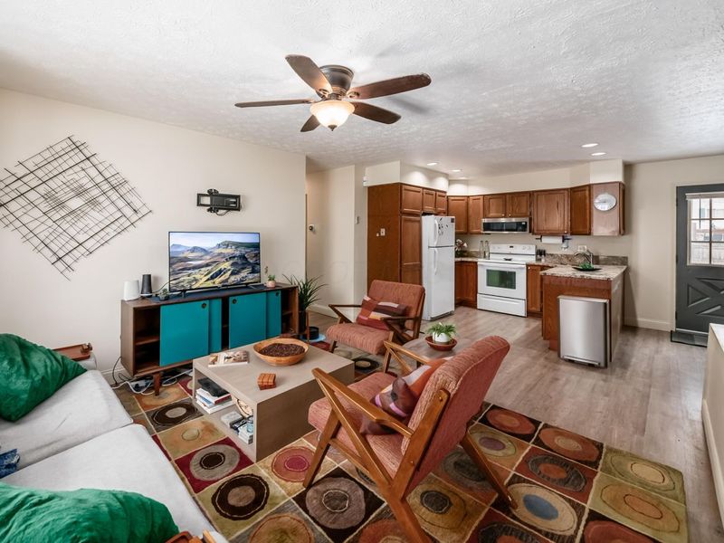 613 Mistletoe Street, Columbus, OH 43230 Photo 7