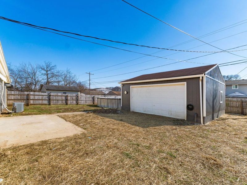 863 Cherrydale Avenue, Columbus, OH 43207 Photo 4