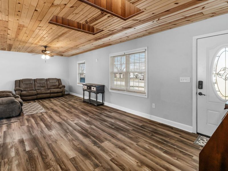 863 Cherrydale Avenue, Columbus, OH 43207 Photo 7