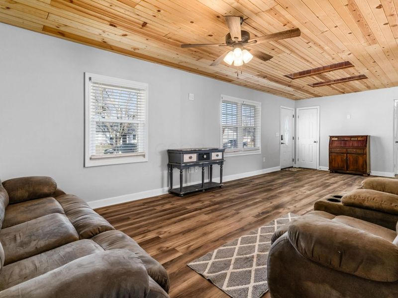 863 Cherrydale Avenue, Columbus, OH 43207 Photo 8