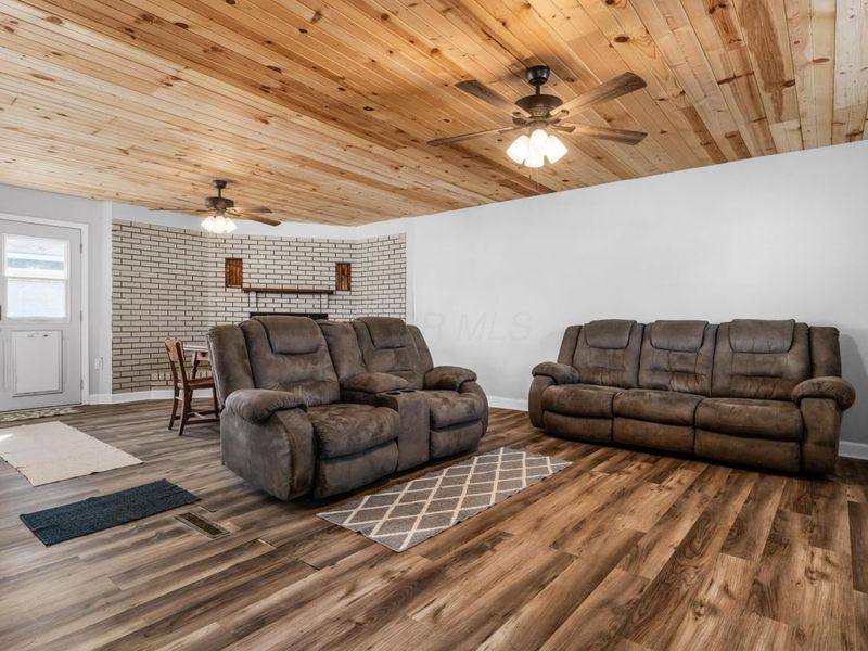 863 Cherrydale Avenue, Columbus, OH 43207 Photo 9