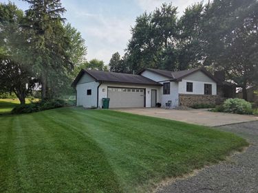 1660 Bunker Lake Boulevard NE, Ham Lake, MN 55304