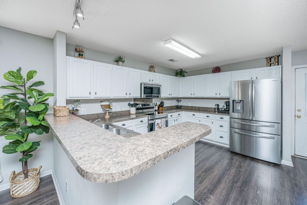 220 Wildberry Lane Photo 10