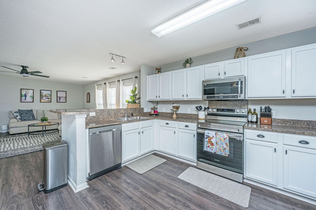 220 Wildberry Lane Photo 15