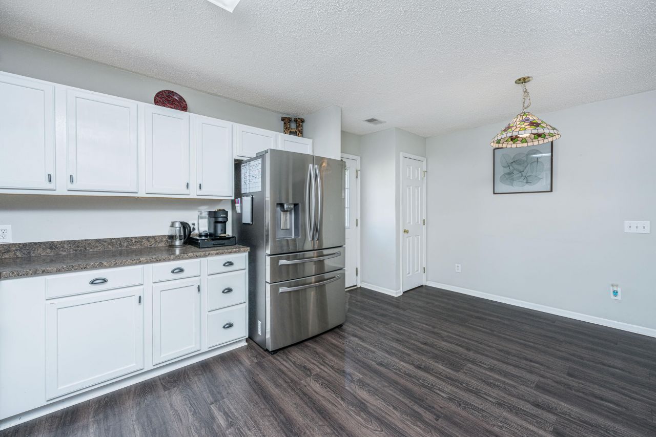 220 Wildberry Lane Photo 16