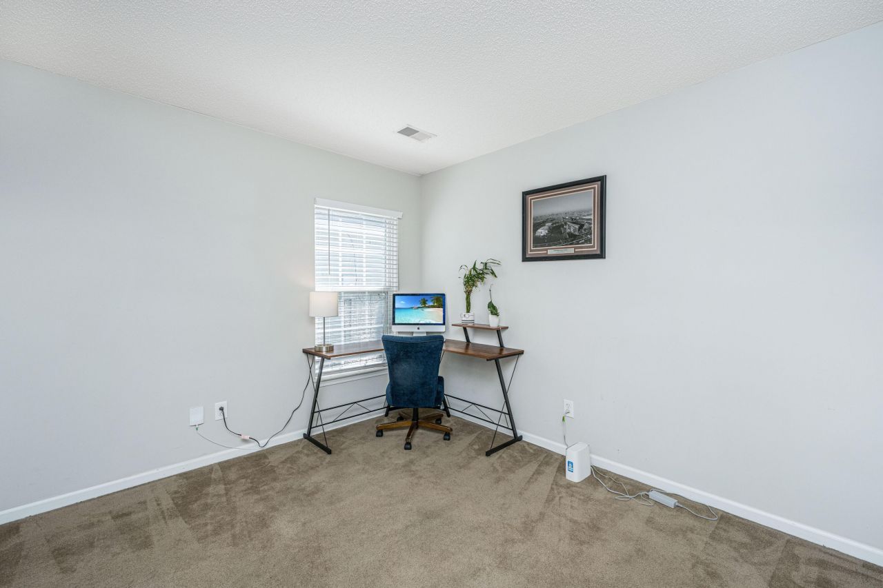 220 Wildberry Lane Photo 25