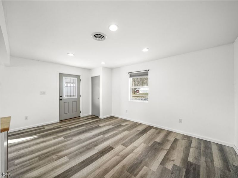 414 Maple Drive, Newton Falls, OH 44444 Photo 22