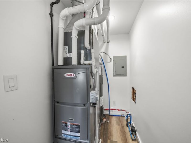 414 Maple Drive, Newton Falls, OH 44444 Photo 32