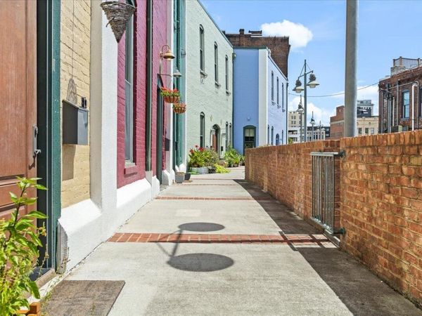 141 Norfolk AVE SW, Roanoke, VA 24011