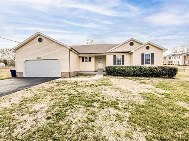 2524 Stonebridge Lane, Bowling Green, KY 42101