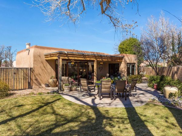 1904 San Rio Court NW, Albuquerque, NM 87107