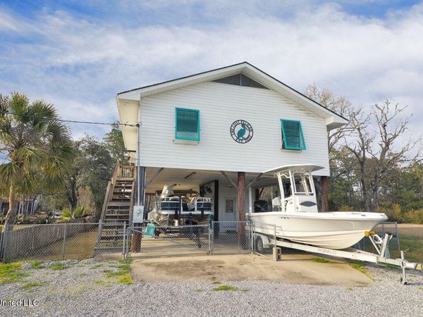 5030 Logan Street, Bay Saint Louis, MS 39520