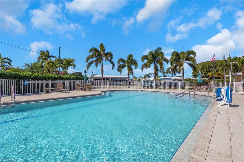 143 Moorhead Mnr, Unit 143, Naples, FL 34112 Photo