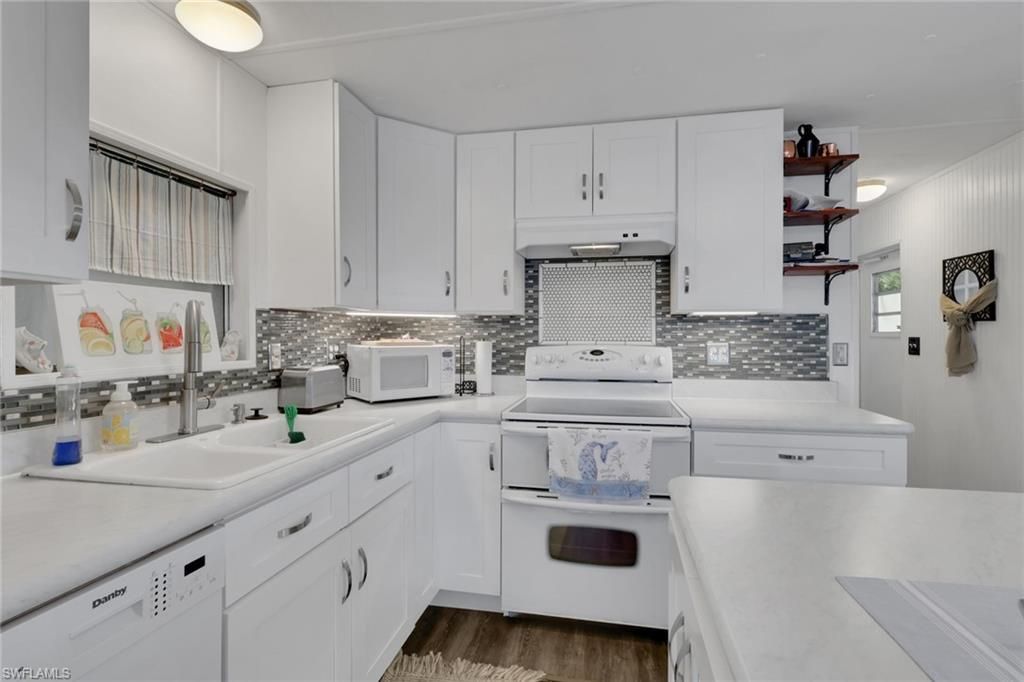 143 Moorhead Mnr, Unit 143, Naples, FL 34112 Photo