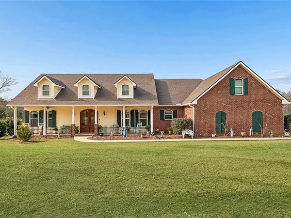 114 MAN O WAR Court, Bush, LA 70431