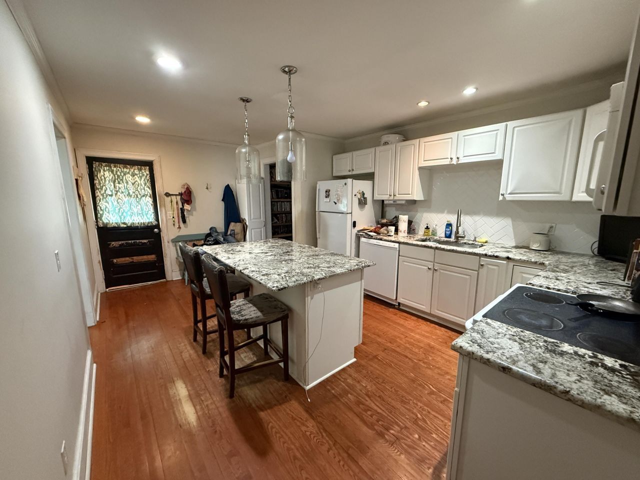 5069 Walker Street Photo 2