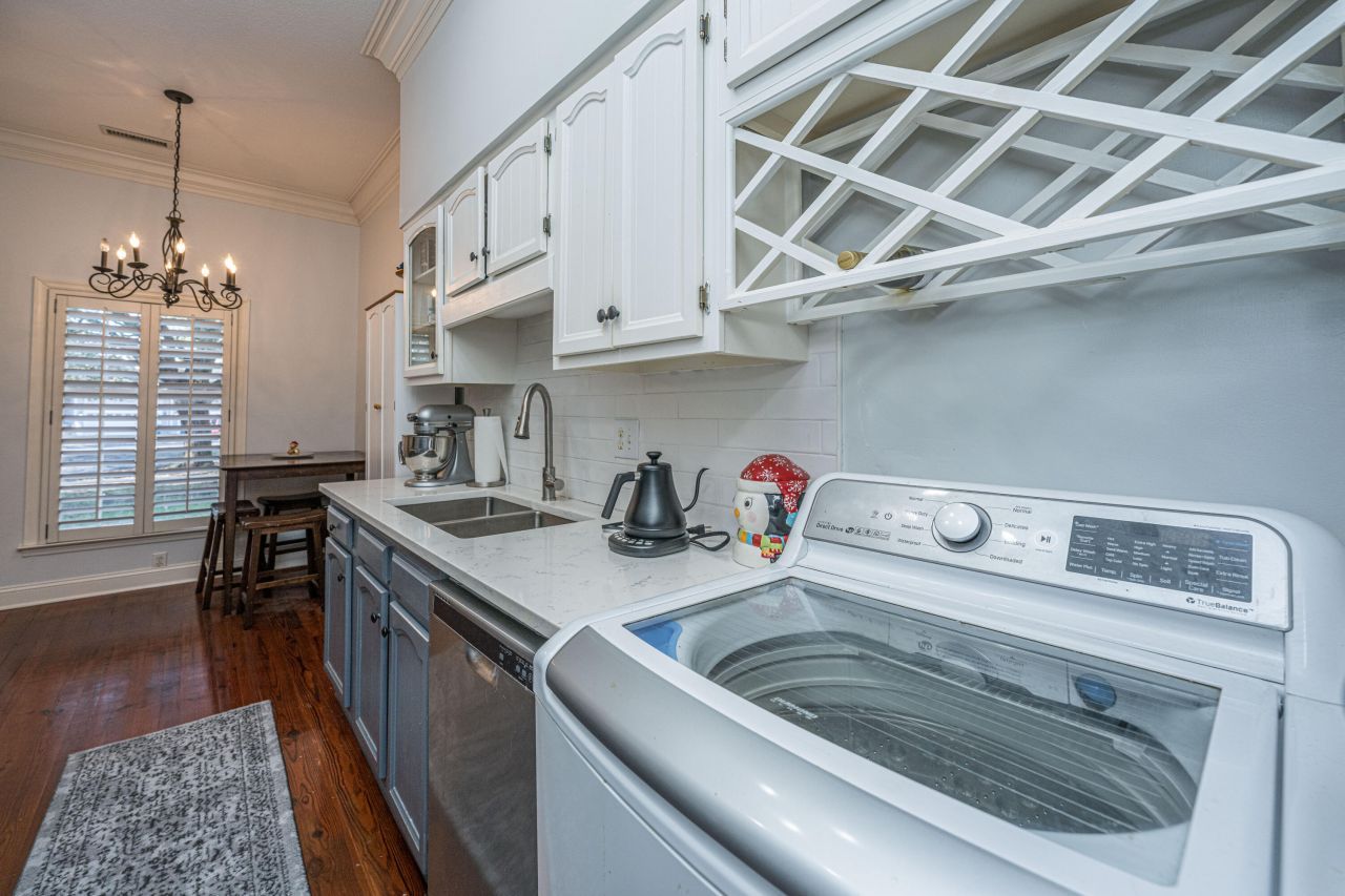 205 Woodlake Drive Photo 15