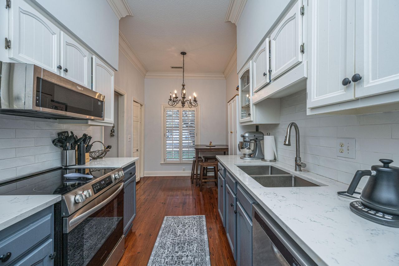 205 Woodlake Drive Photo 16