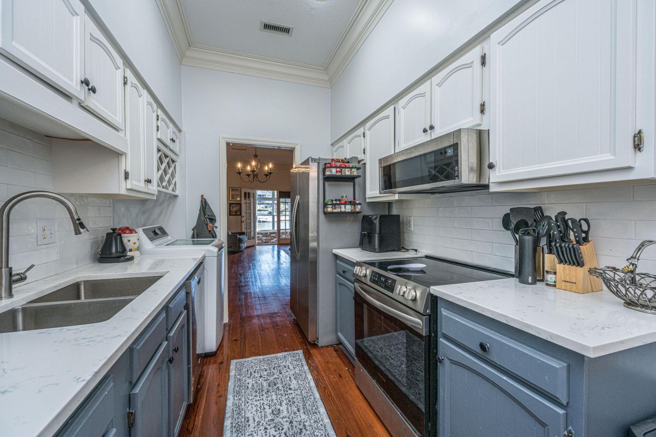 205 Woodlake Drive Photo 18