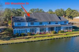 205 Woodlake Drive photo 4