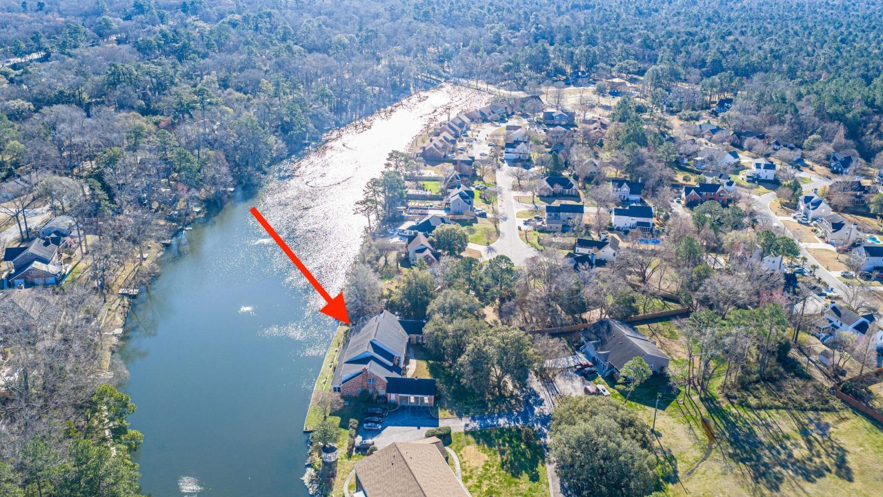 205 Woodlake Drive Photo 38