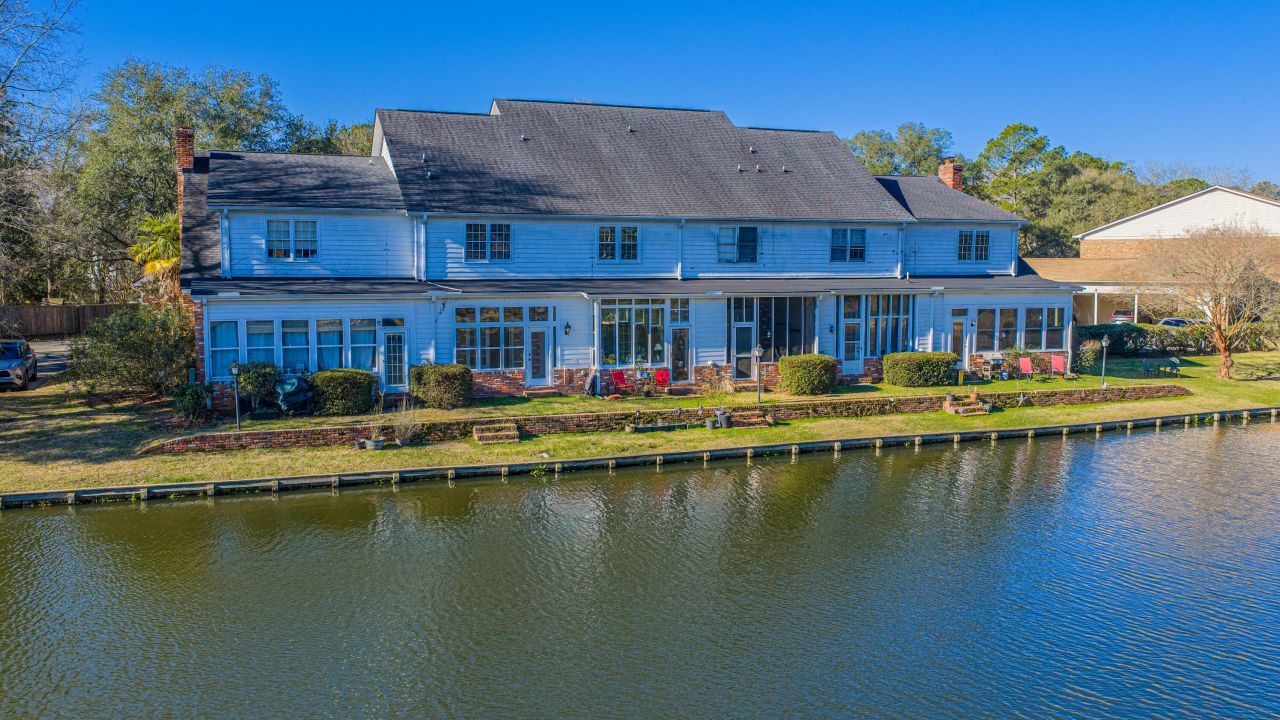 205 Woodlake Drive Photo 43