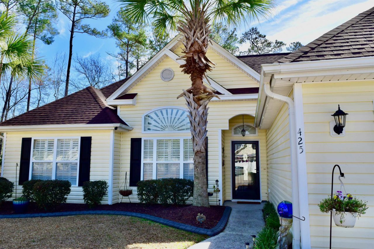 425 Harbour Reef Dr. Photo 2