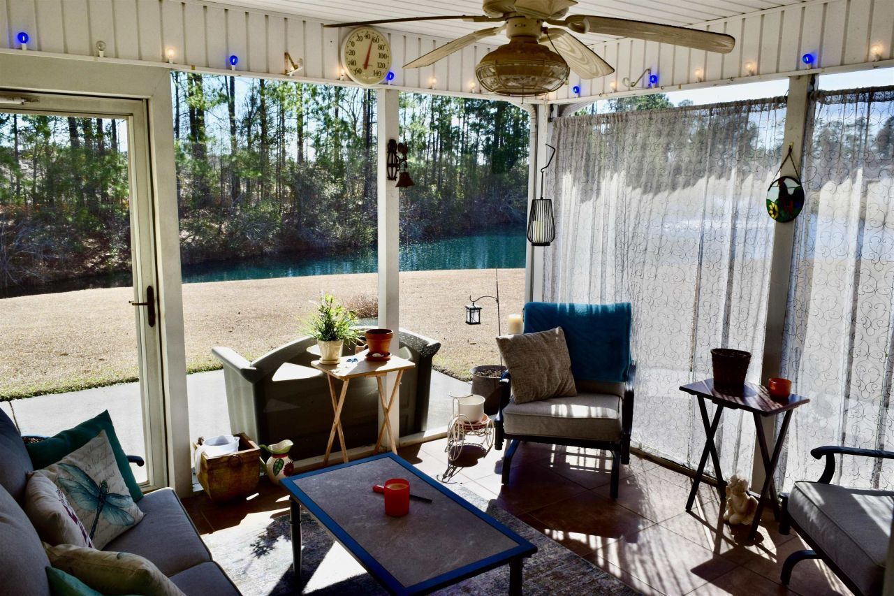 425 Harbour Reef Dr. Photo 41