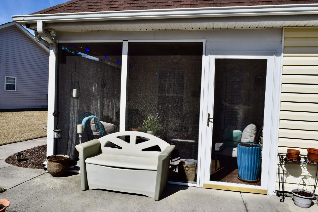 425 Harbour Reef Dr. Photo 47