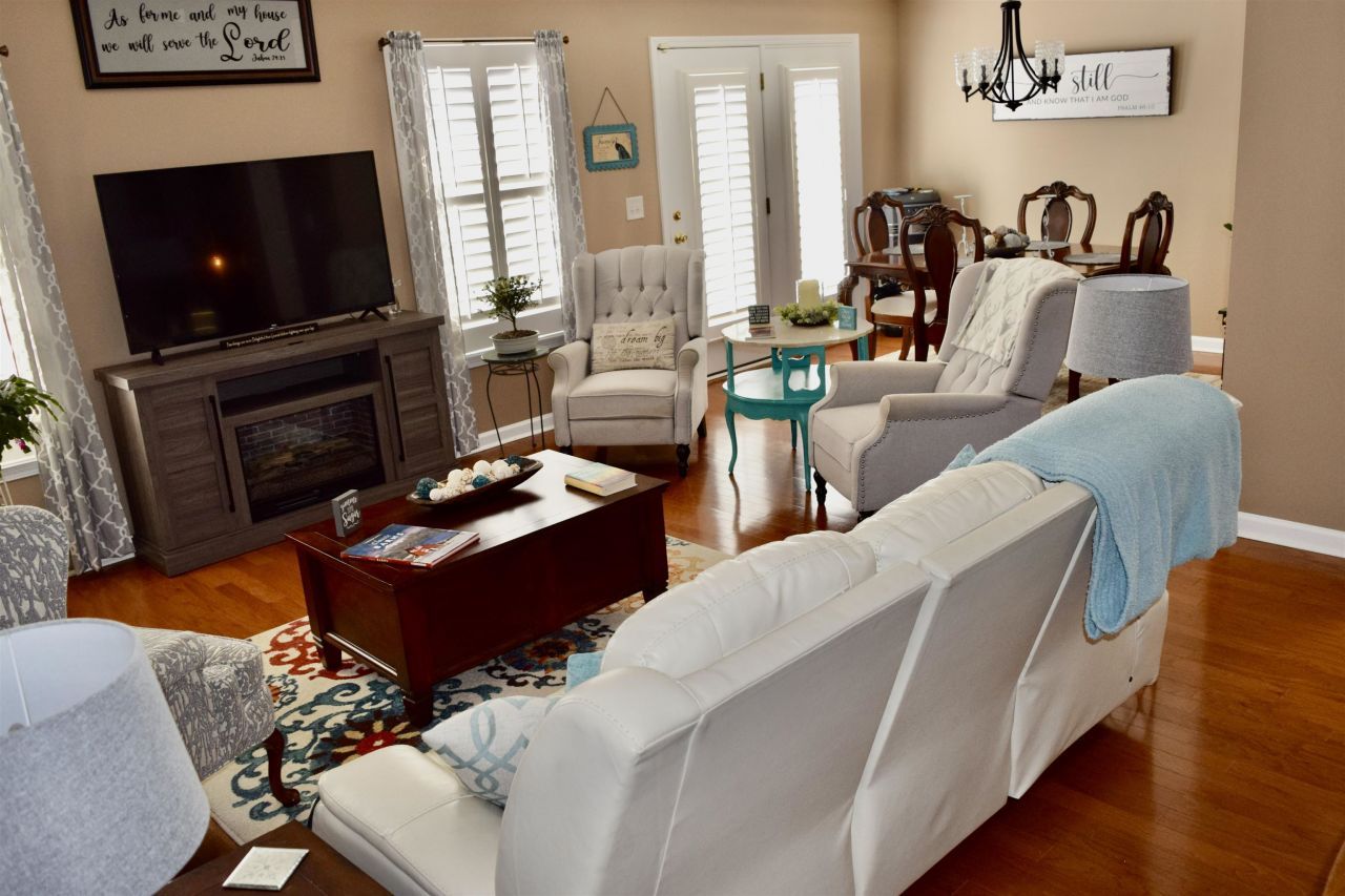 425 Harbour Reef Dr. Photo 6