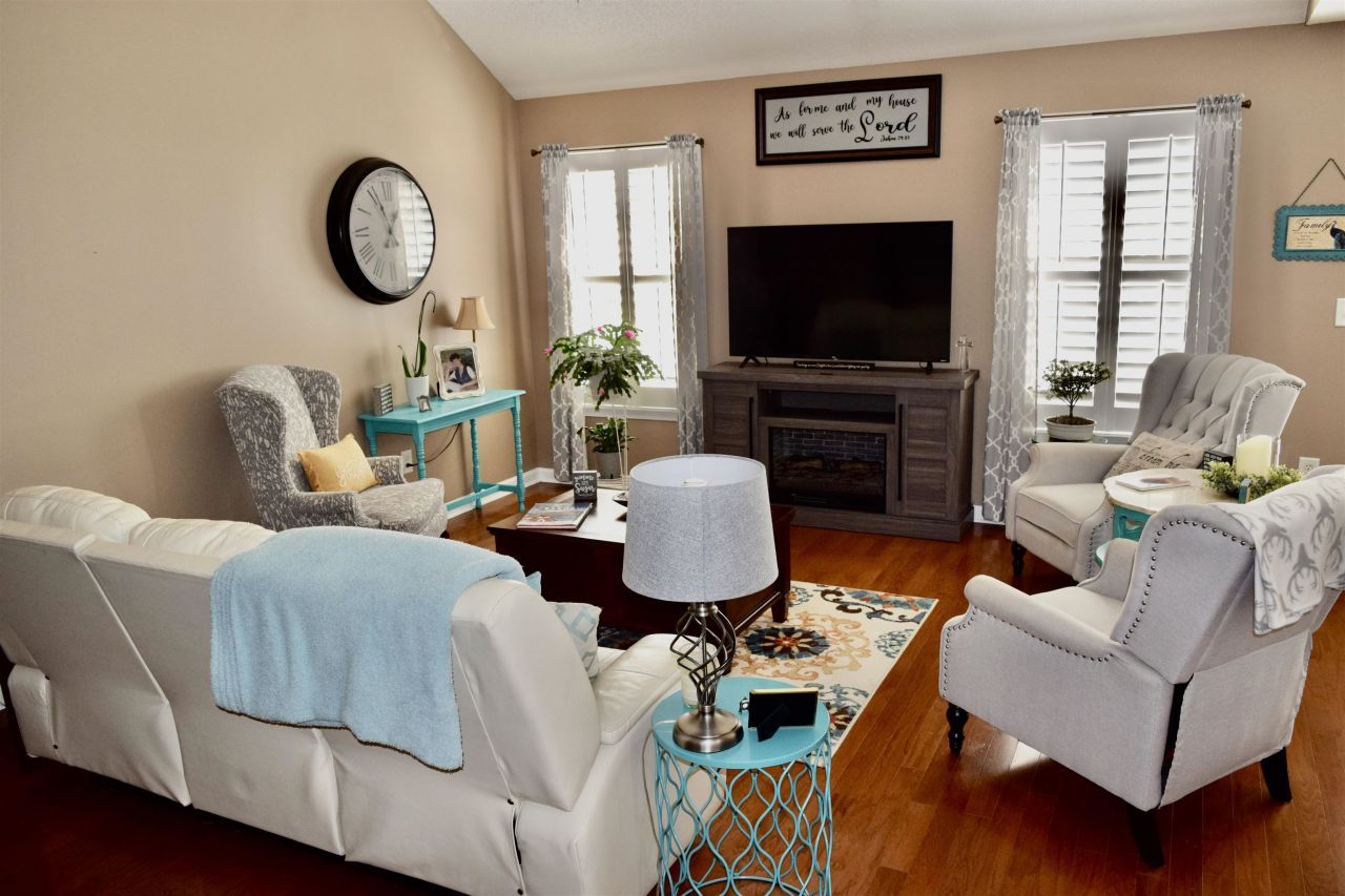 425 Harbour Reef Dr. Photo 9