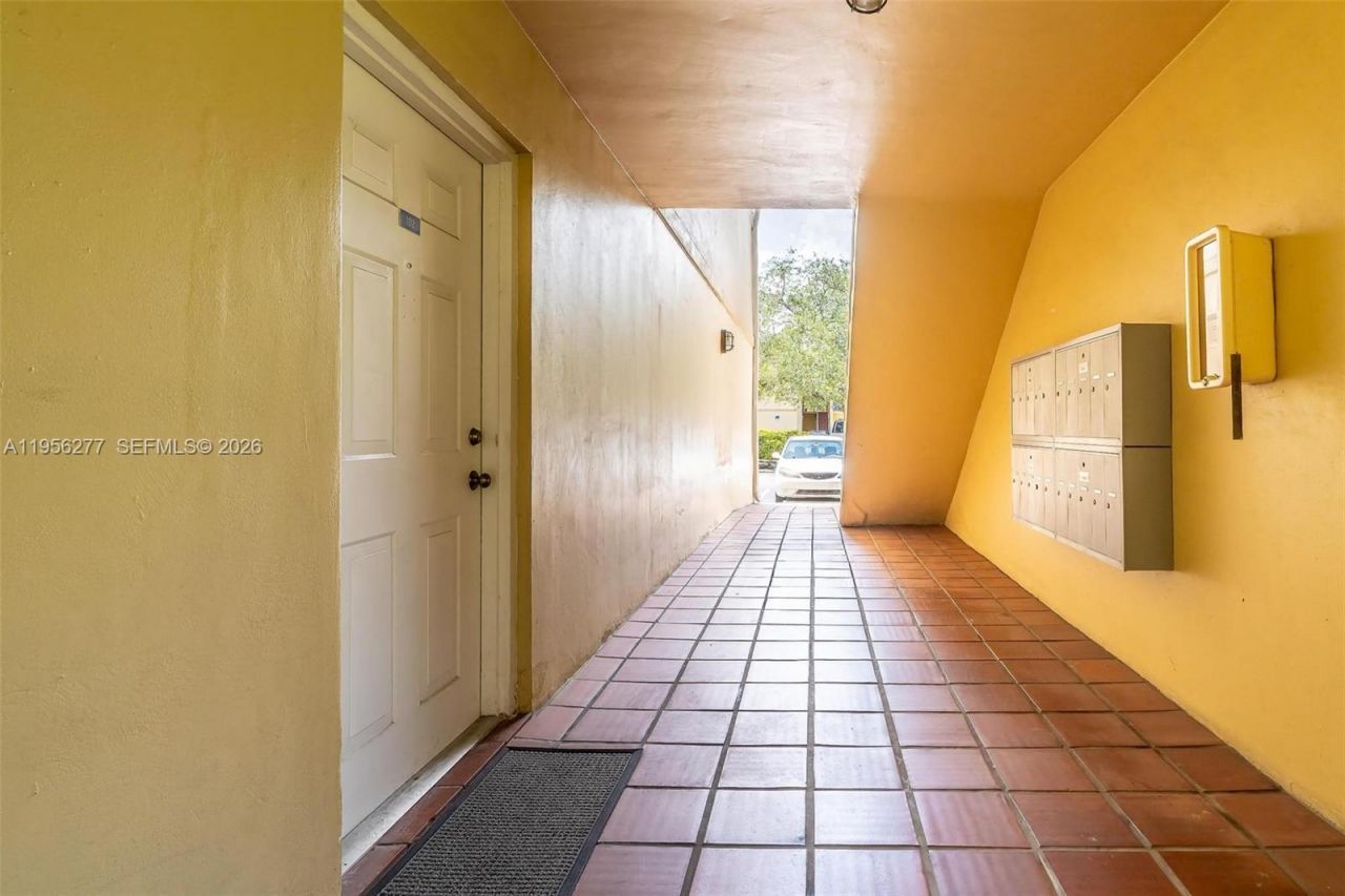 13810 SW 112th St , Unit 102, Miami, FL 33186 Photo