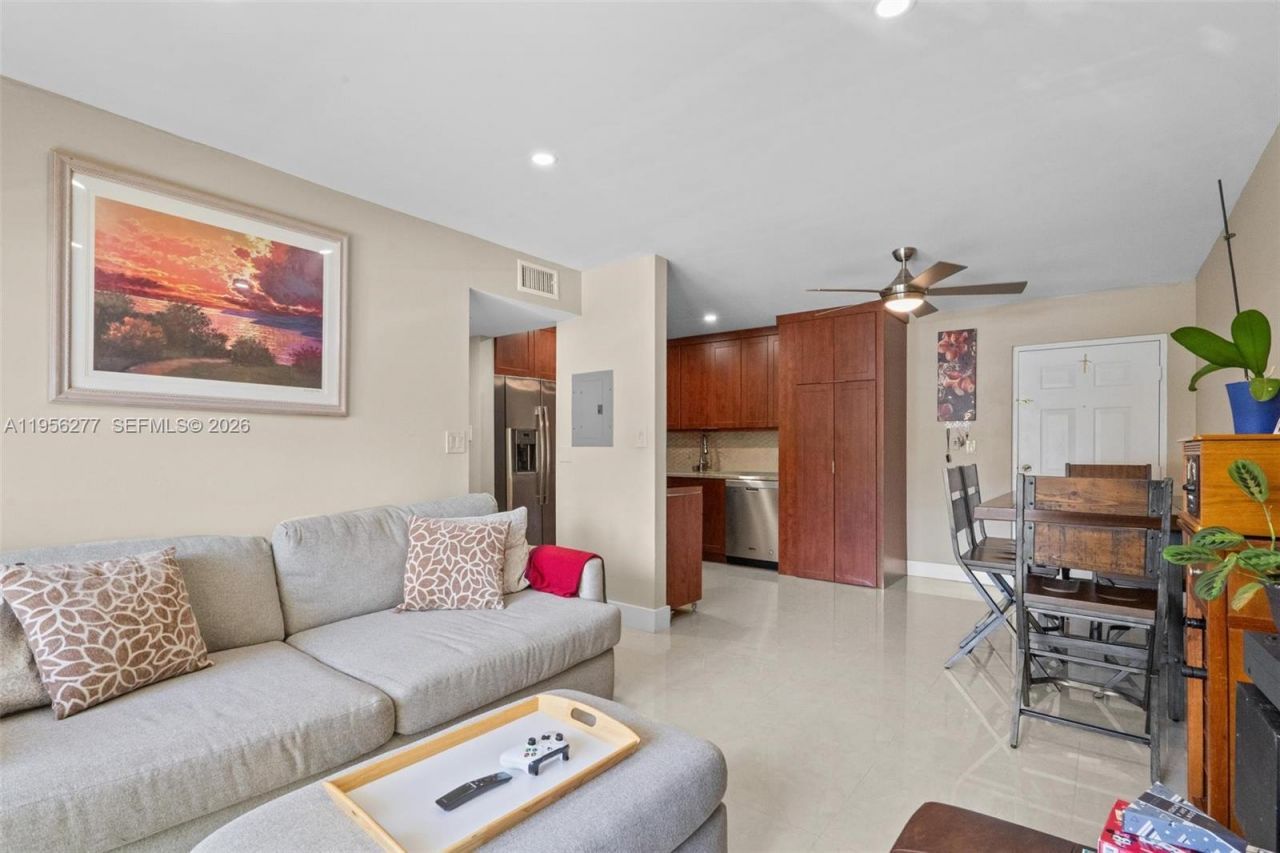 13810 SW 112th St , Unit 102, Miami, FL 33186 Photo