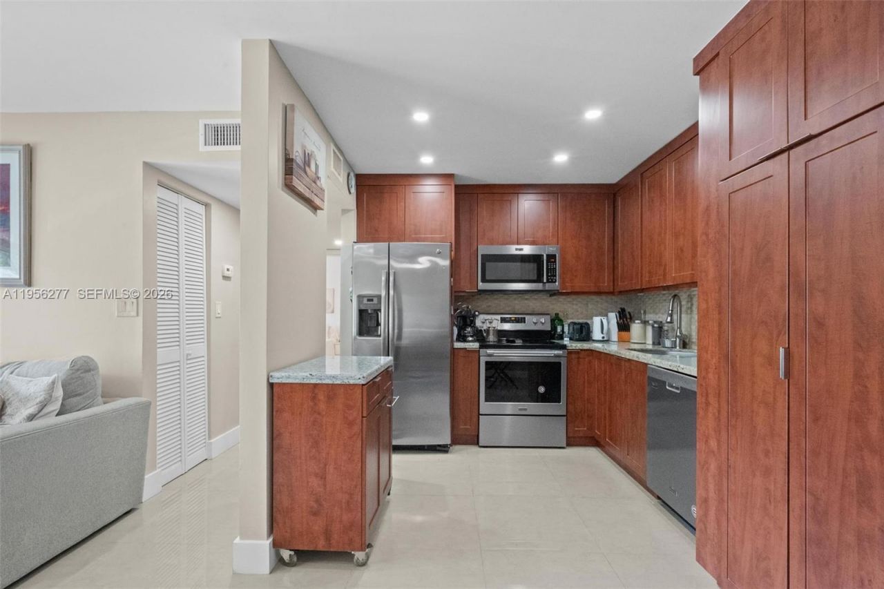 13810 SW 112th St , Unit 102, Miami, FL 33186 Photo