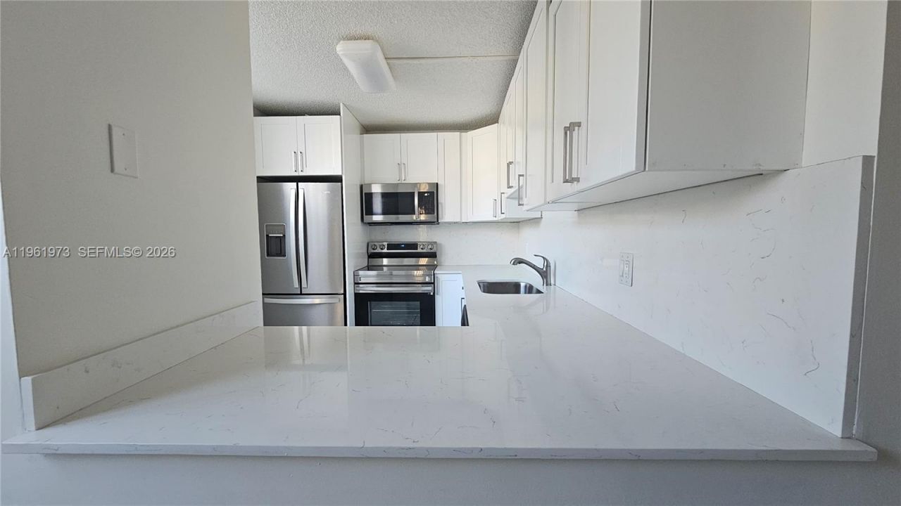 9480 Tangerine Pl , Unit 101, Davie, FL 33324 Photo