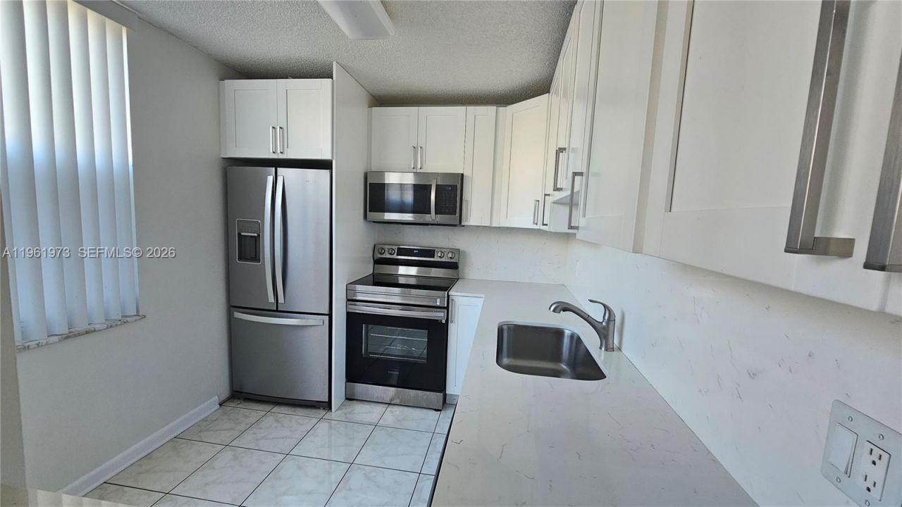 9480 Tangerine Pl , Unit 101, Davie, FL 33324 Photo