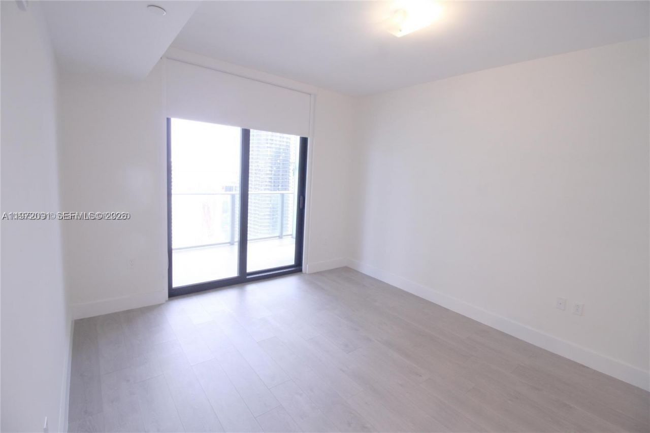 1010 Brickell Ave, Unit 3509, Miami, FL 33131 Photo