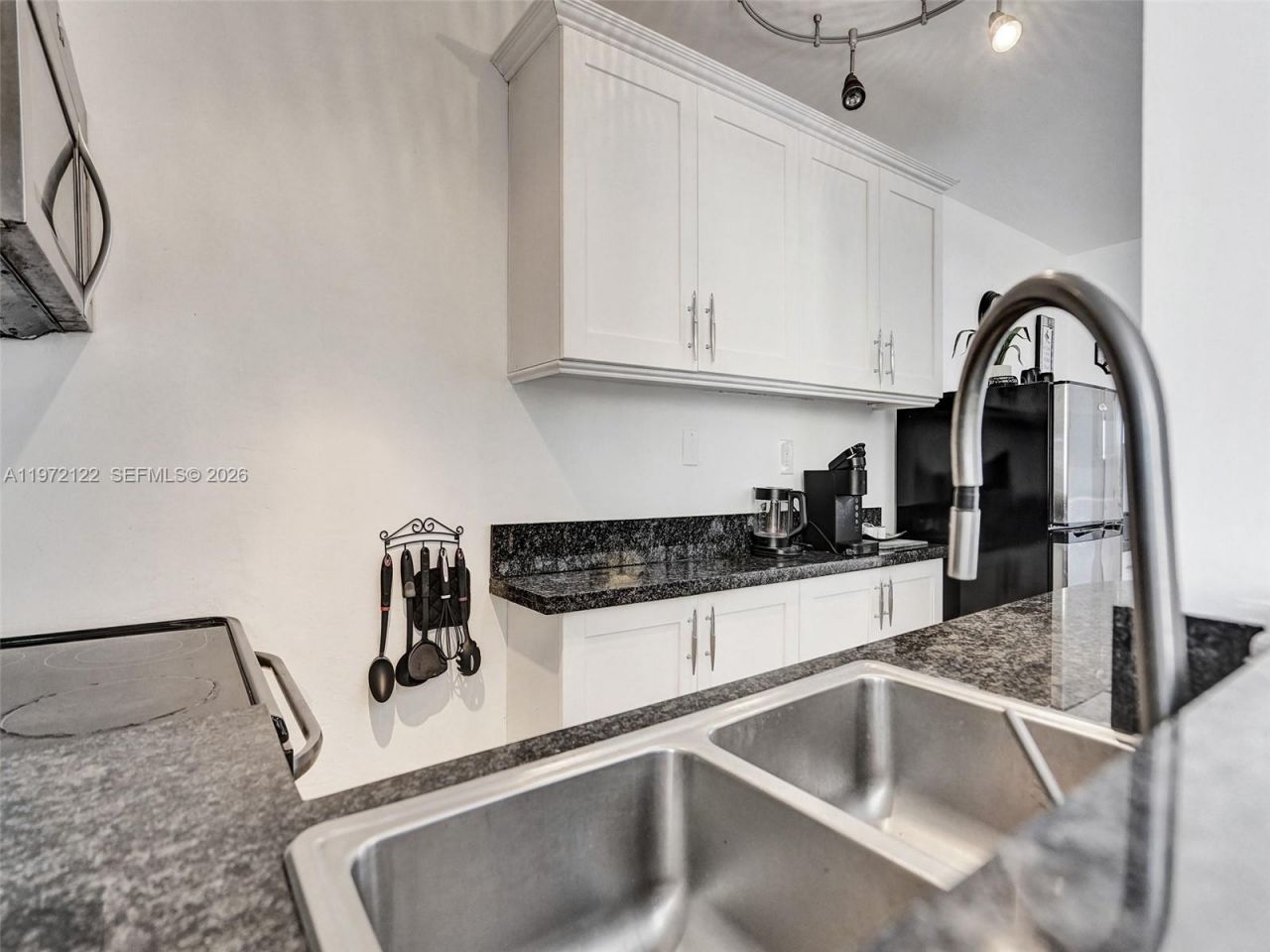 1815 N Surf Rd , Unit 202, Hollywood, FL 33019 Photo