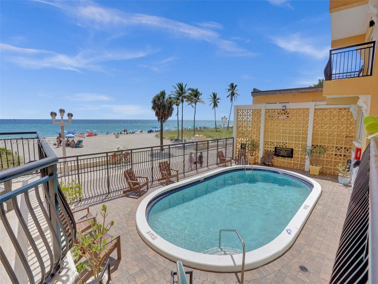 1815 N Surf Rd , Unit 202, Hollywood, FL 33019 Photo