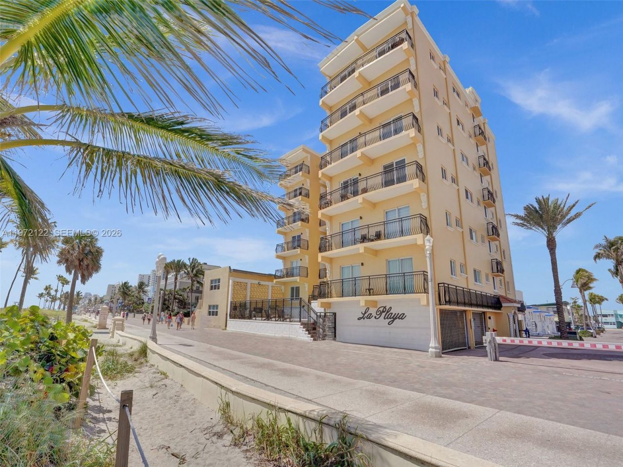 1815 N Surf Rd , Unit 202, Hollywood, FL 33019 Photo