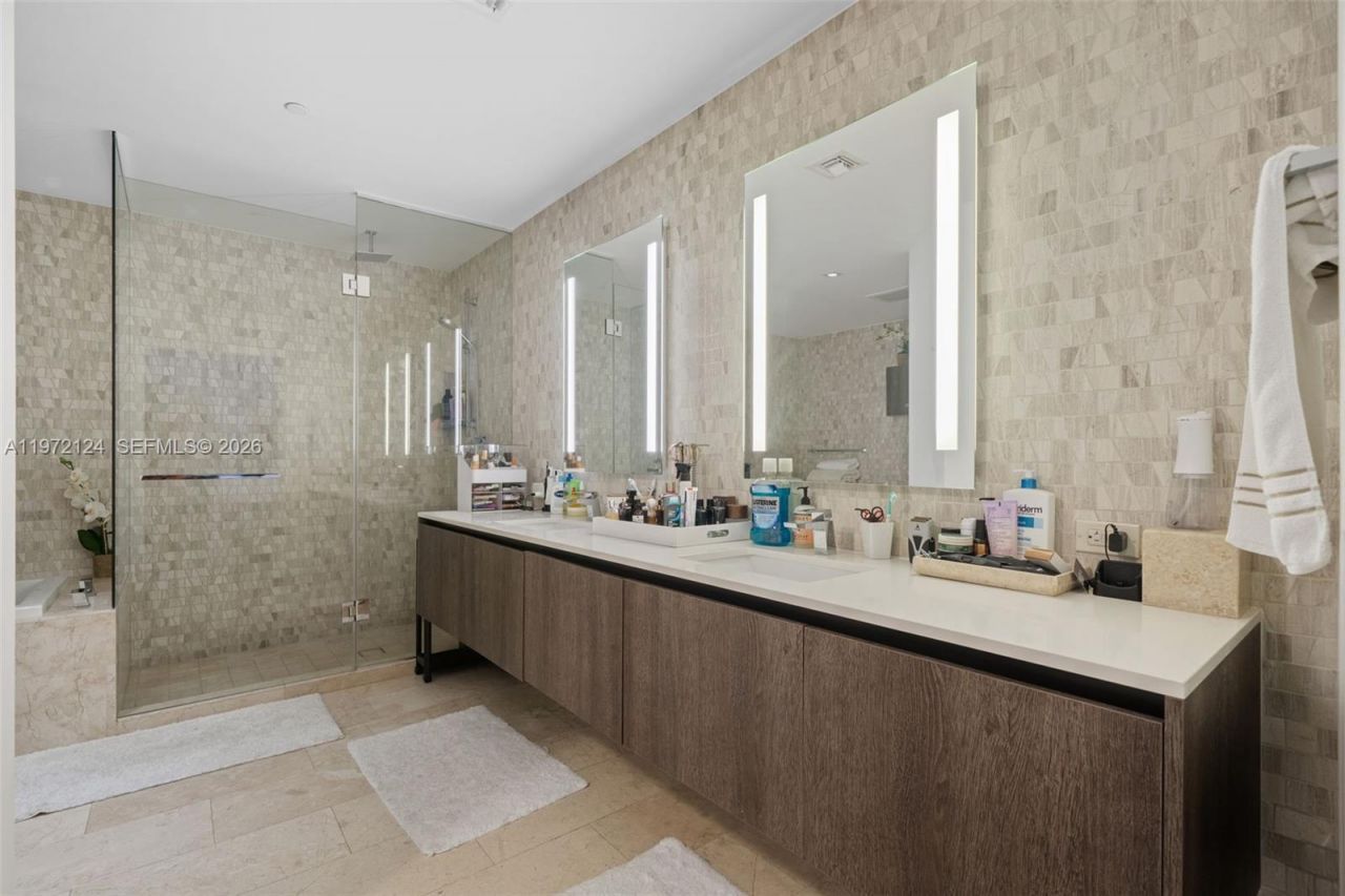 68 SE 6th St , Unit 3209, Miami, FL 33131 Photo