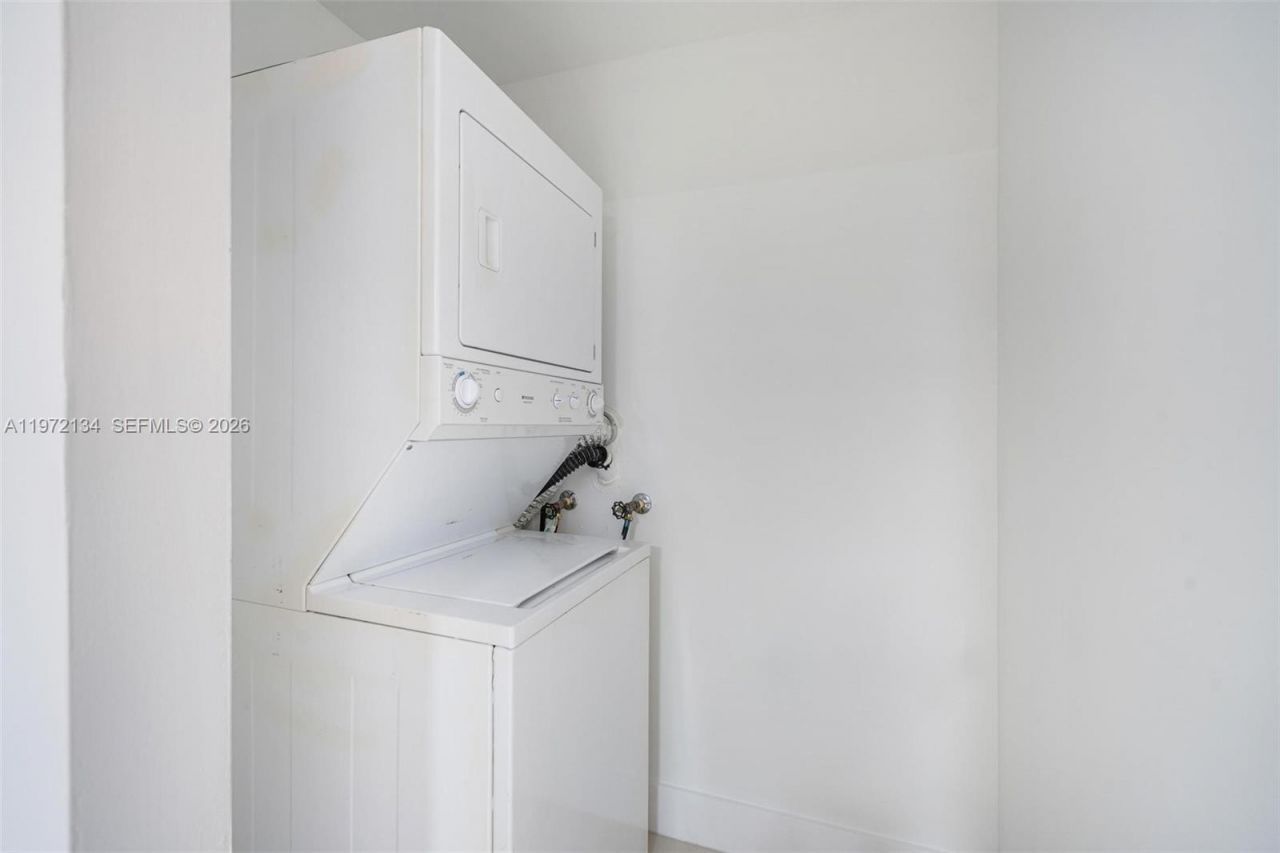 2280 SW 32nd Ave, Unit 201, Miami, FL 33145 Photo