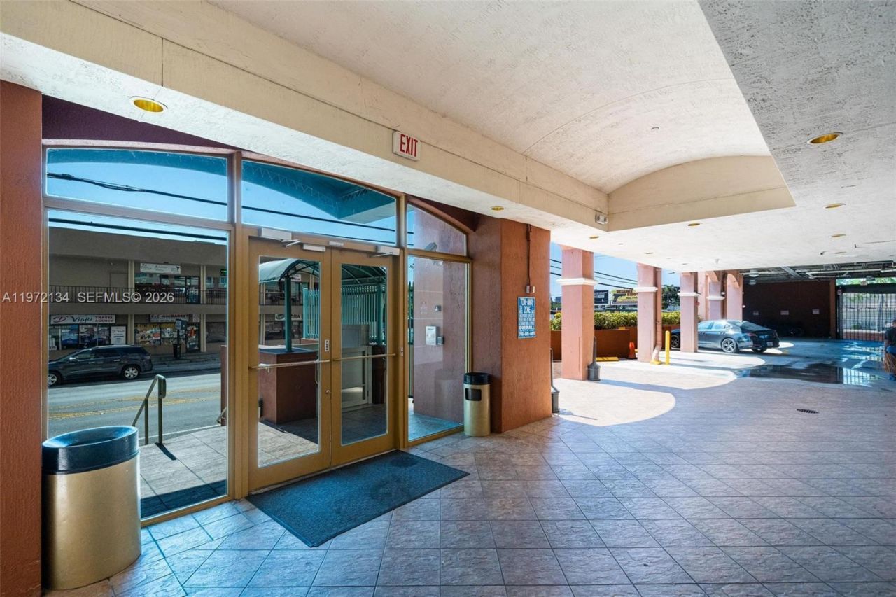 2280 SW 32nd Ave, Unit 201, Miami, FL 33145 Photo